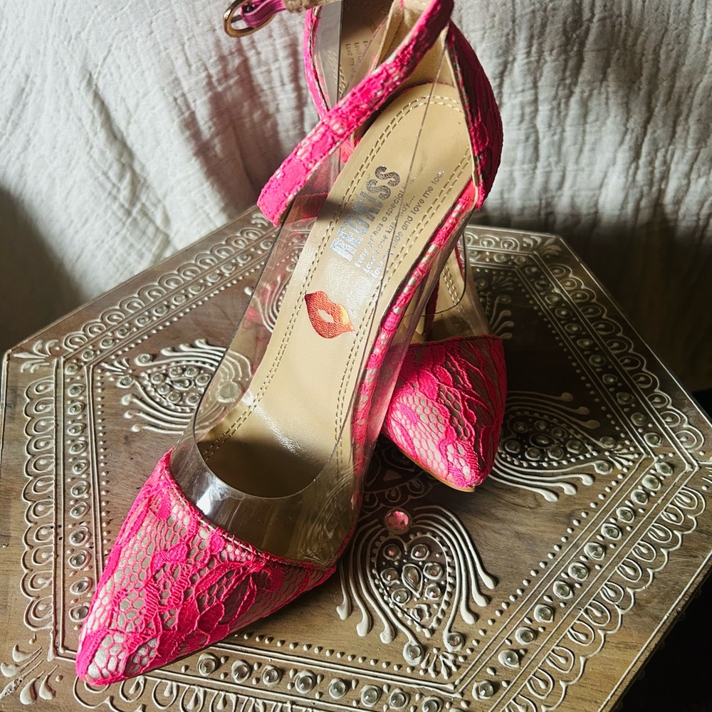 RED KISS Fuchsia Lace Women's Heels